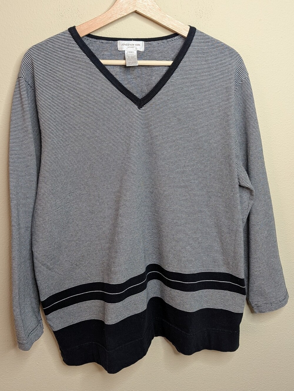 Jones New York Sport‎ Black White Stripe V-Neck Sweater Plus Size 1X Cotton Knit